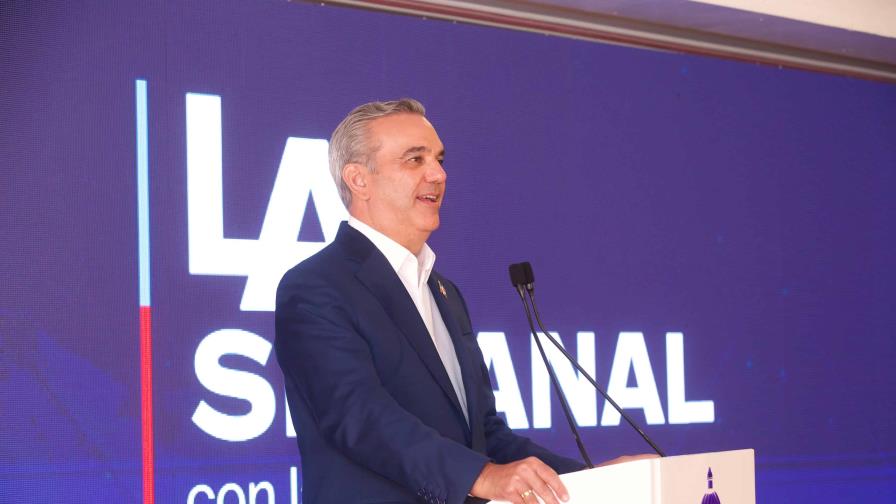Abinader presenta avances en educación, transporte, salud e infraestructura en Santiago Abinader presenta avances en educación, transporte, salud e infraestructura en Santiago
