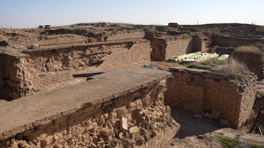Arqueólogos reconstituyen los tesoros de Mesopotamia destruidos en Irak por los yihadistas Arqueólogos reconstituyen los tesoros de Mesopotamia destruidos en Irak por los yihadistas