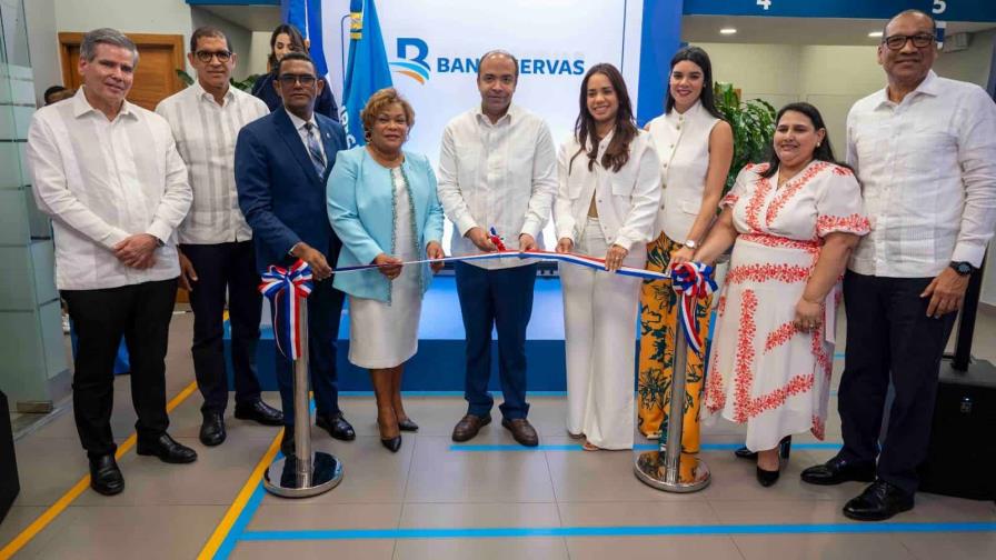 El Banco de Reservas inauguró una moderna oficina en Villa Mella El Banco de Reservas inauguró una moderna oficina en Villa Mella